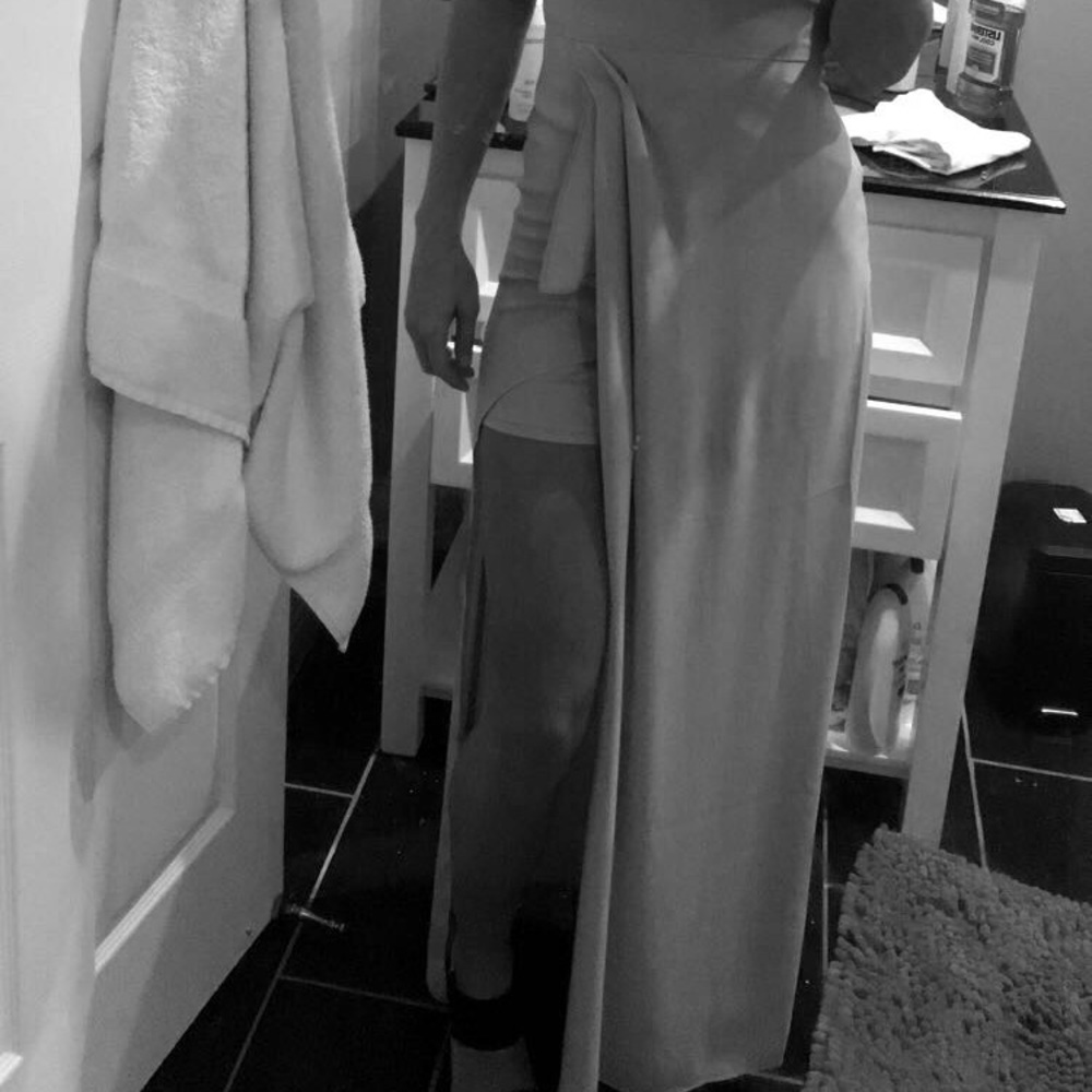 Long light pink Express slit on the side dress - Picture 3 of 3